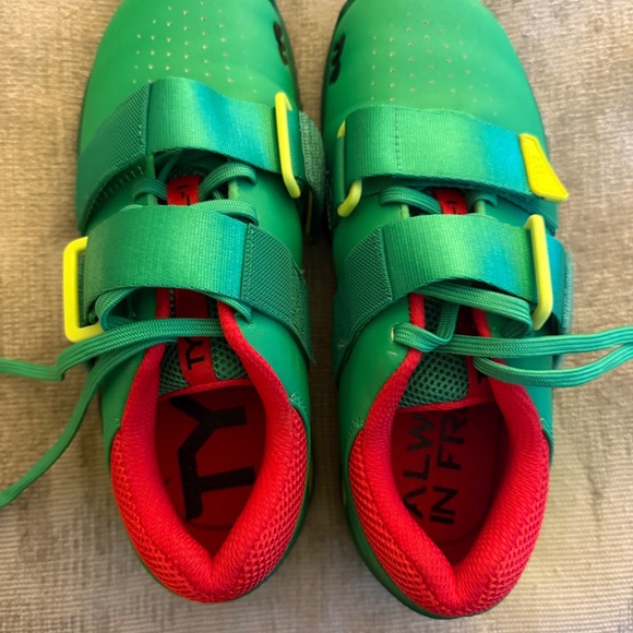 TYR women’s weightlifting shoes - Picture 2 of 3